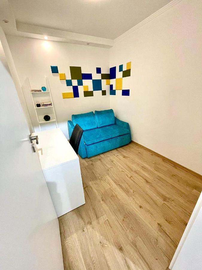This Is Us Apartments Орадя Экстерьер фото